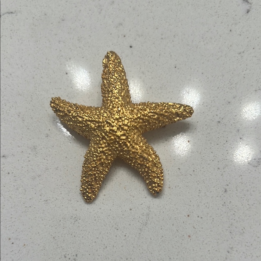 Gold Toned Starfish Brooch